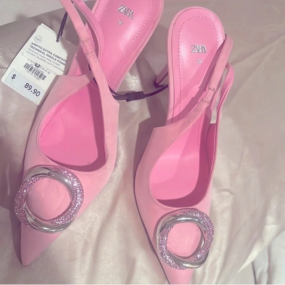 NWT ZARA BRAND HEELS SOFT PINK COLOR IN SIZE 6 36